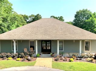 8312 Clamshell Ave, Ocean Springs, MS 39564