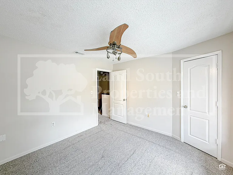 4948 Market Sq — Photo 10