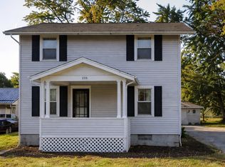 903 W College Ave, Normal, IL