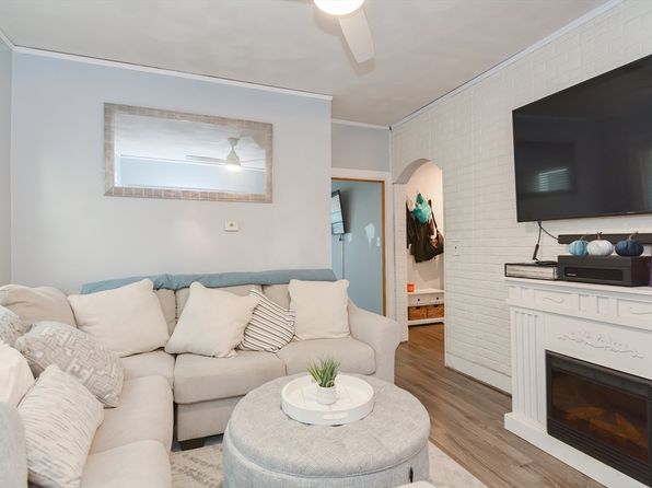 boston-massachusetts-59121008 picture