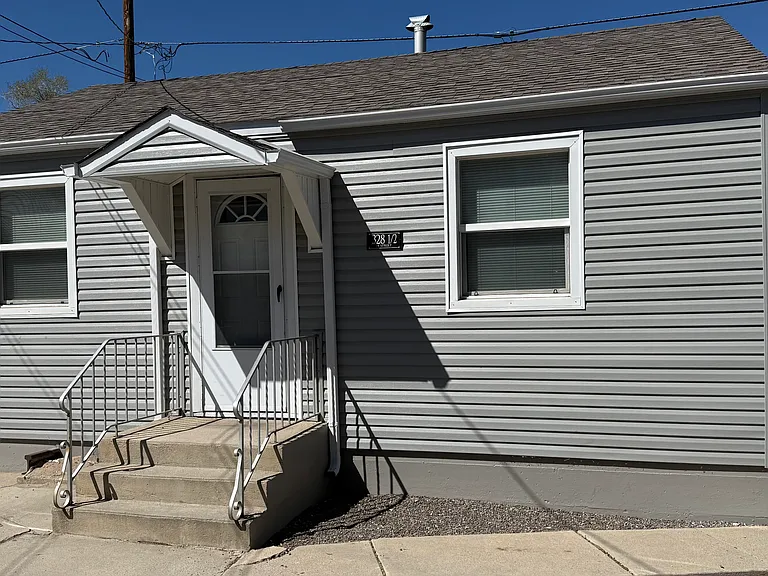 328 1/2 H St — Photo 2
