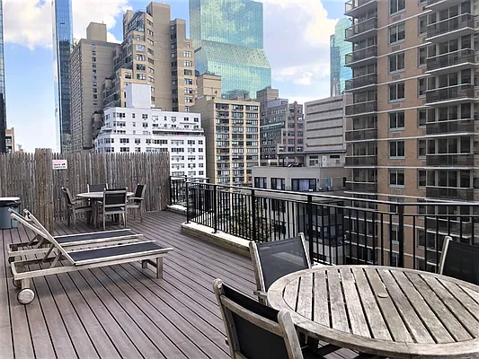 Rented by Noble Realty | media 32