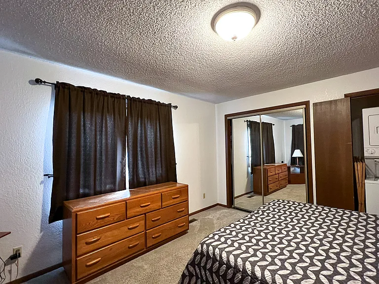 4731 Mills Dr — Photo 9