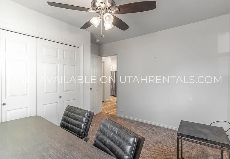 976 Briar Ave #UP — Photo 17