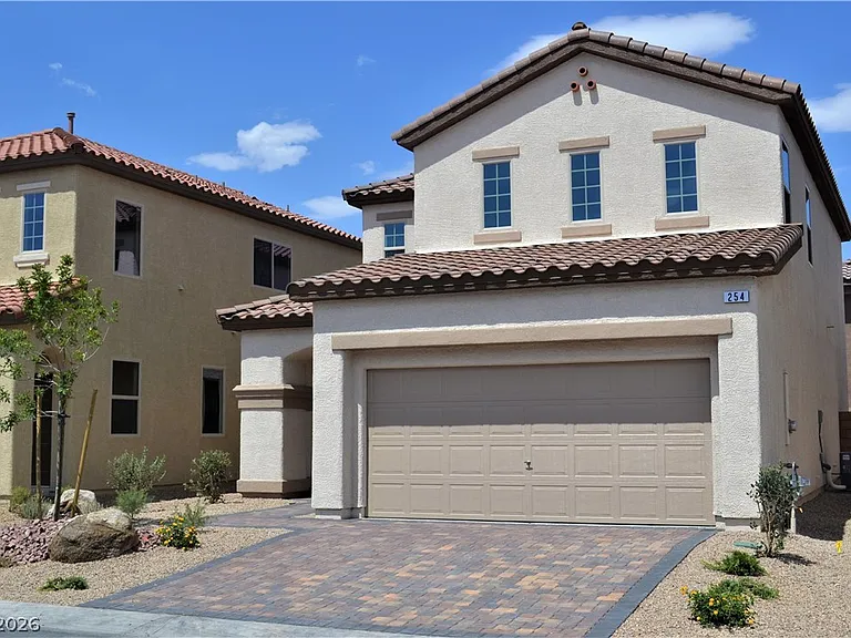 254 Botanic Gardens Dr — Photo 1
