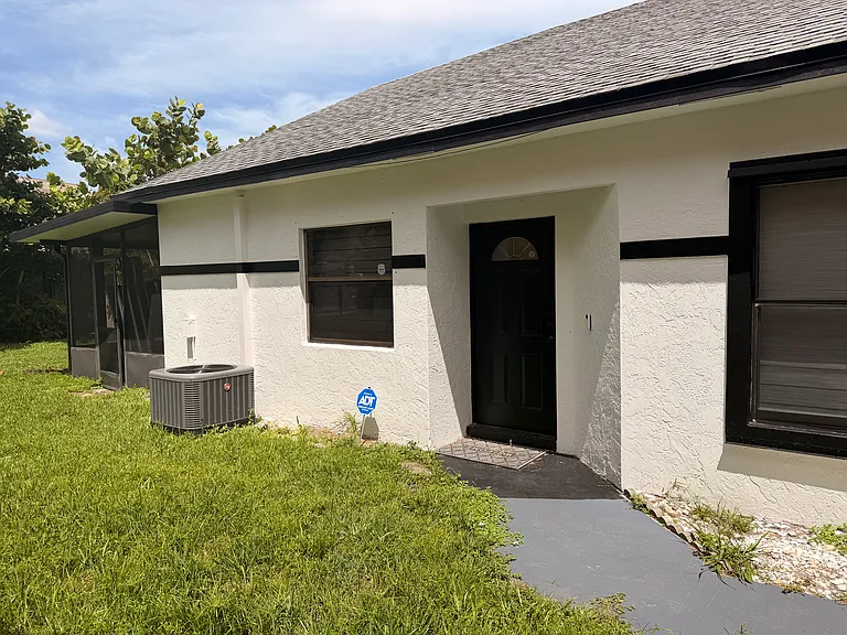 94 Magnolia Cir — Photo 3