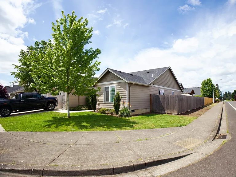 1283 Hazelnut Ct — Photo 28