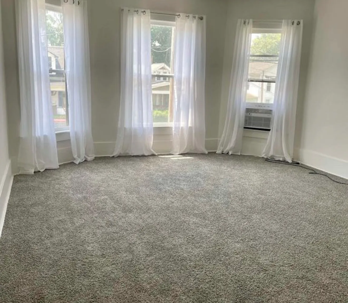 1 bed, 1100 sqft, $800 — Photo 1