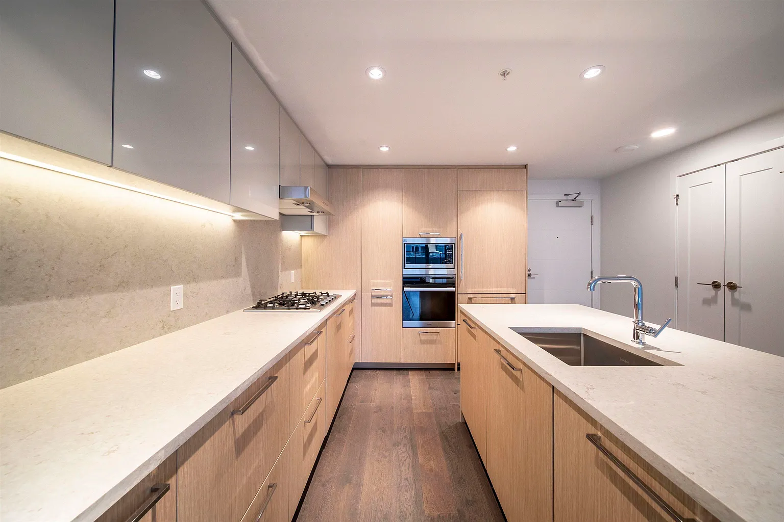 8155 Capstan Way #702 photo 1