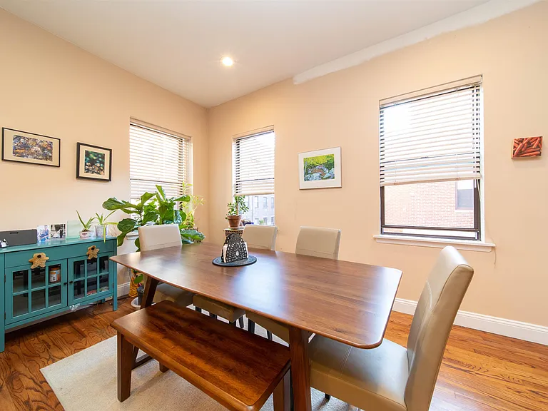 227 Christopher Columbus Dr #336B — Photo 2