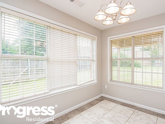 5th image of 8214 Hampton Woods Cv