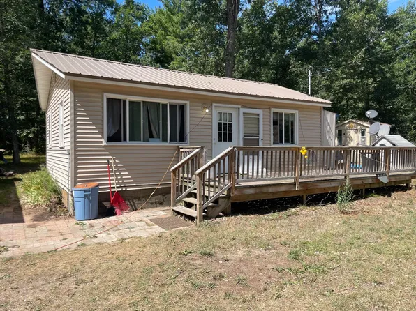 3774 Susan St, Wellston, MI 49689