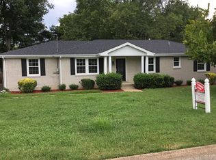 563 Bellevue Rd N, Nashville, TN 37221