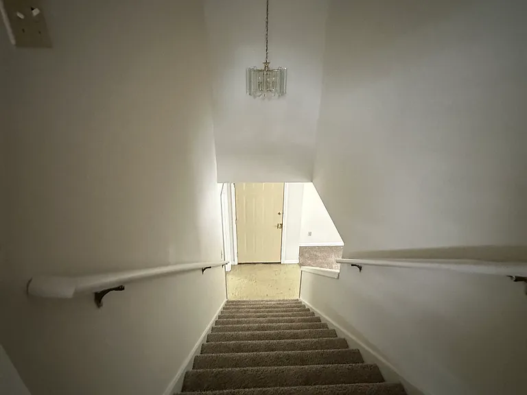 1111 S Park Ave — Photo 21