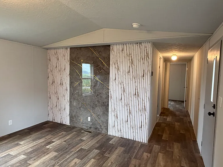15 Locust St — Photo 15