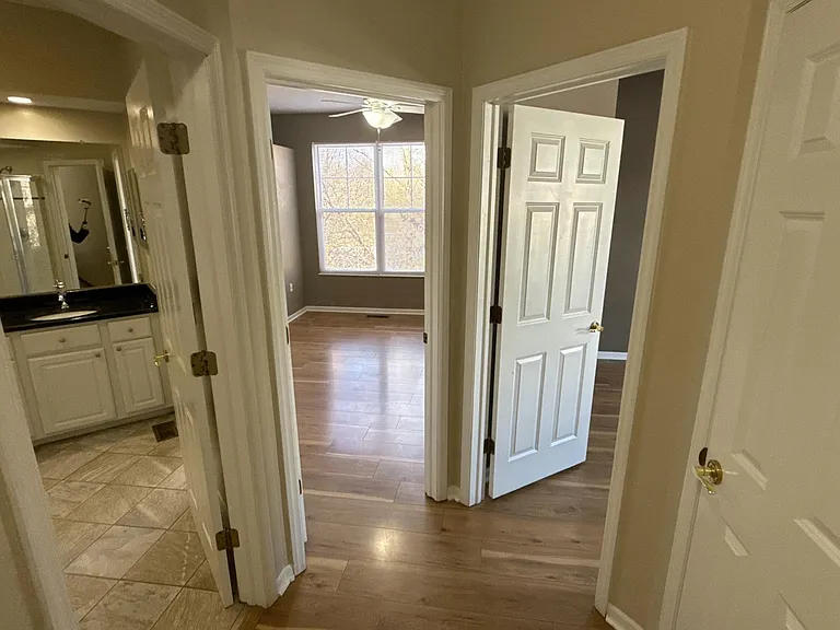 6726 Durwood Ln — Photo 14