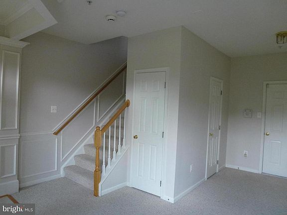 4th image of 501 Falcon Park Ln #501