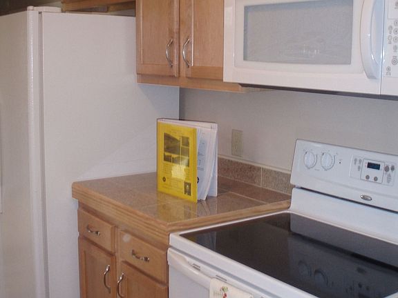3rd image of 1862 W Curry Dr