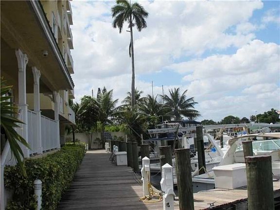 3rd image of 2475 NW Sixteen Street Rd #210