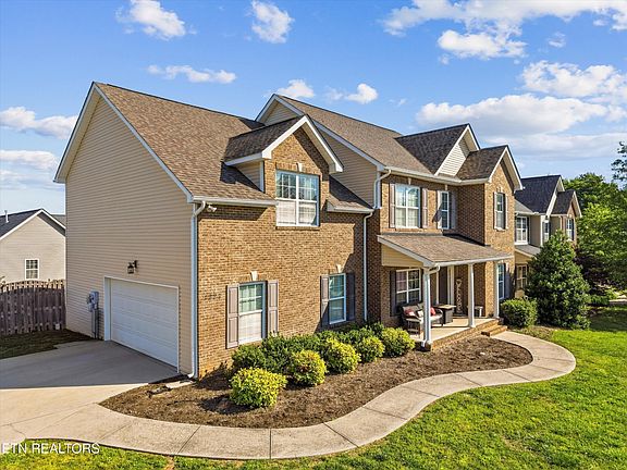 3rd image of 1227 Meadowmist Ln