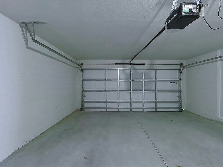 1729 Nebraska Loop — Photo 14