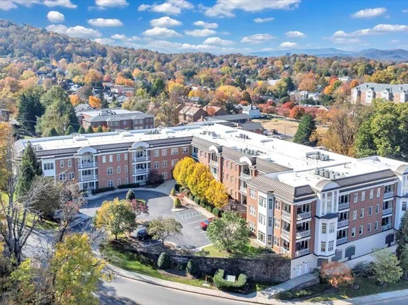 2125 Yellow Mountain Rd Unit 107, Roanoke, VA 24014