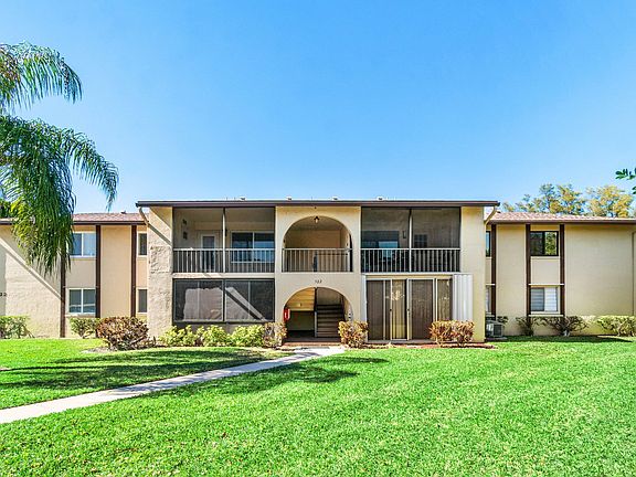 2nd image of 322 Pine Ridge Circle #A-2