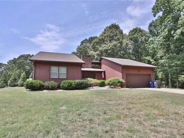 4220 Mae Len Dr, Winston Salem, NC 27107