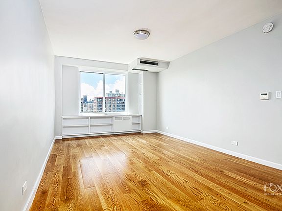 3rd image of 400 Central Park W APT 19C