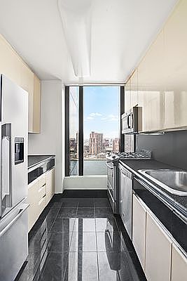 5th image of 530 E 72nd St APT 12D