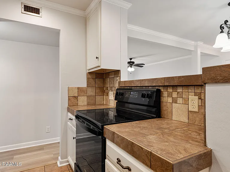 220 Doucet Rd #203A — Photo 11