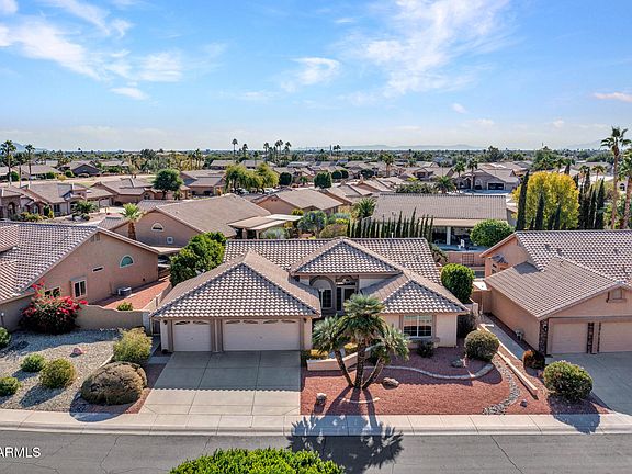 3rd image of 8915 W ROSEMONTE Drive