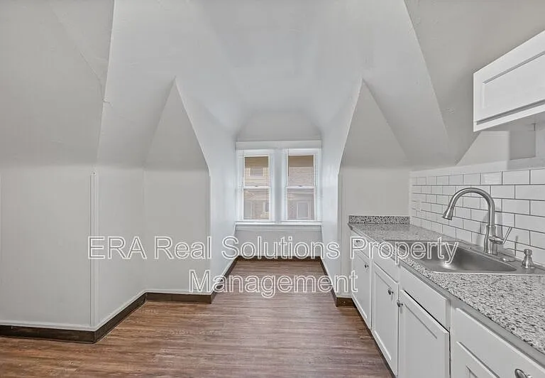 816 Windham Ave #1 — Photo 16