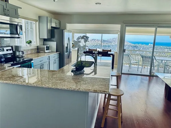 3901 Maunahilu Pl, Honolulu, HI 96816