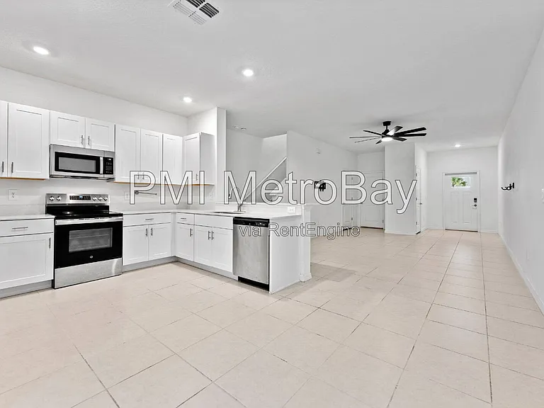 5137 Benjamin Eric St — Photo 2