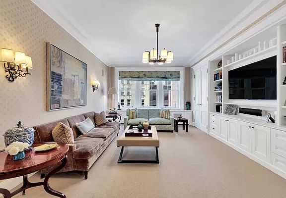 5th image of 610 W End Ave APT 4B