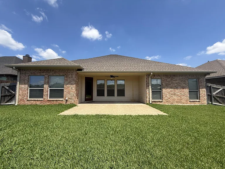 9804 Houston Dr — Photo 33