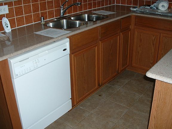 3rd image of 323 Remington Creek Dr
