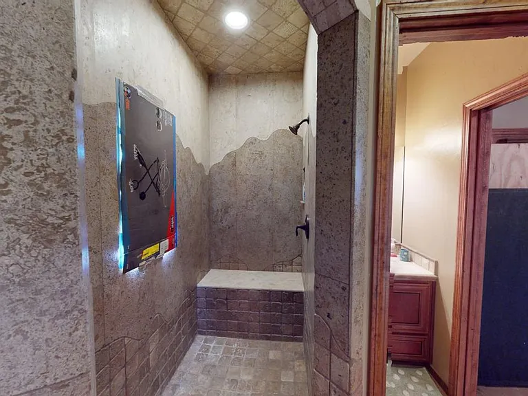 142 Griffin Rd — Photo 63