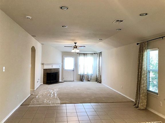 4th image of 3012 Connor Ln