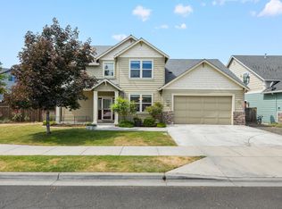 185 Willow Springs Dr, Talent, OR 97540