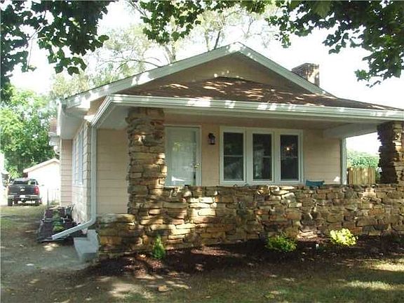 2nd image of 475 S Luett Ave