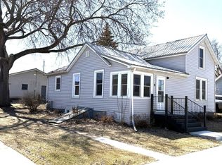 325 2nd Ave NW, Plainview, MN 55964