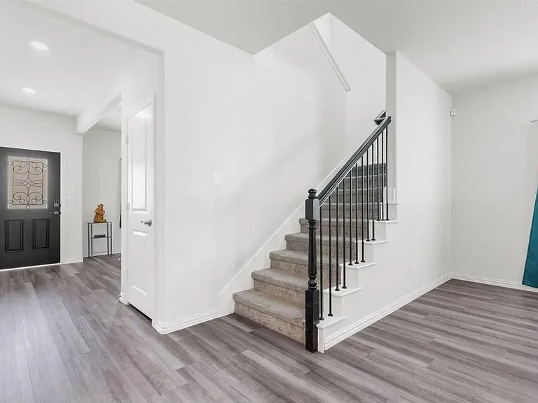 608 Fawn Valley Dr — Photo 25