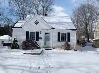 11 Park Dr, Torrington, CT 06790
