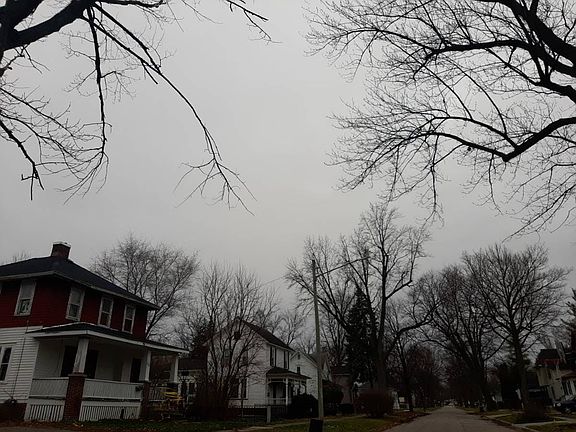 4th image of 400 N Oakley St