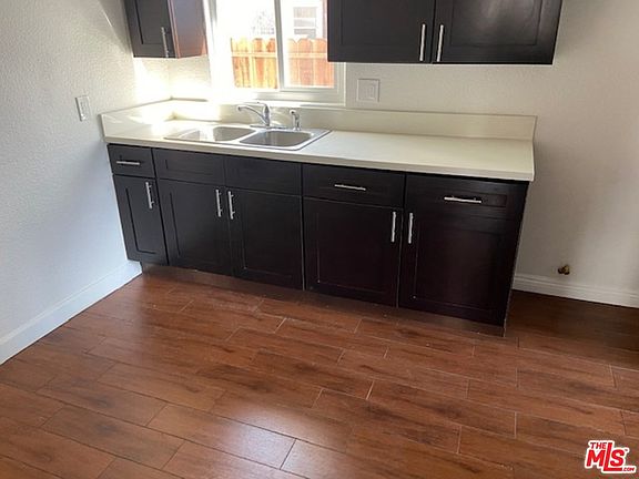 4th image of 11810 S Avalon Blvd