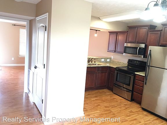 2nd image of 144 Old Tavern Cir