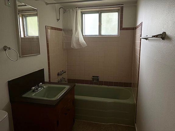 4th image of 3724 SE 40th Ave #B