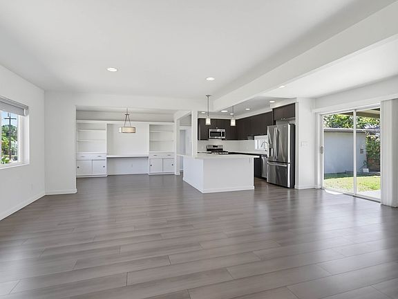 3rd image of 7195 Colony Rd
